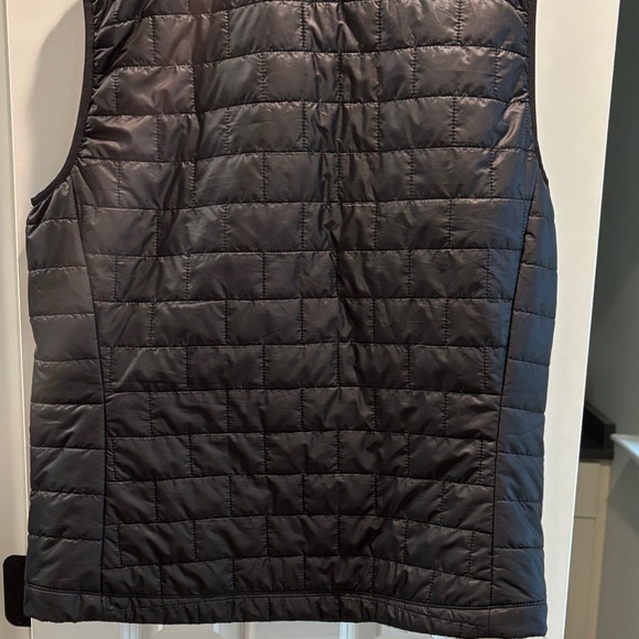 Patagonia Men’s Black Nano Puff Vest - Picture 5 of 5